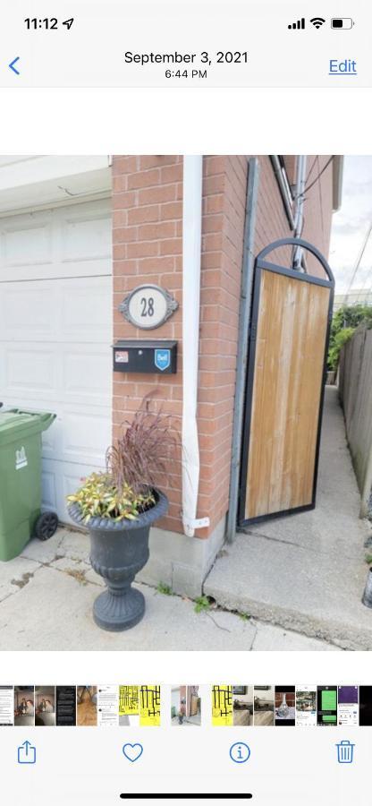 Downtown Studio In Leslieville With Hot Tub Guest house Toronto